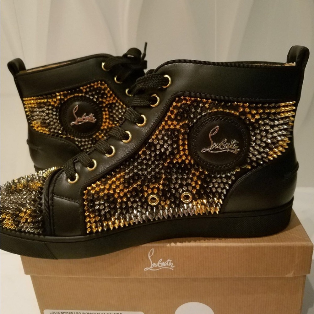 💯% Christian Louboutin sneakers size 42